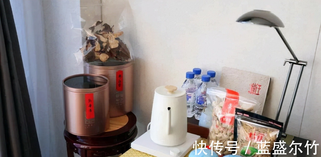 国乒|王楠有心了!国乒凯旋,一处细节彰显“大姐大”粗中有细风采!