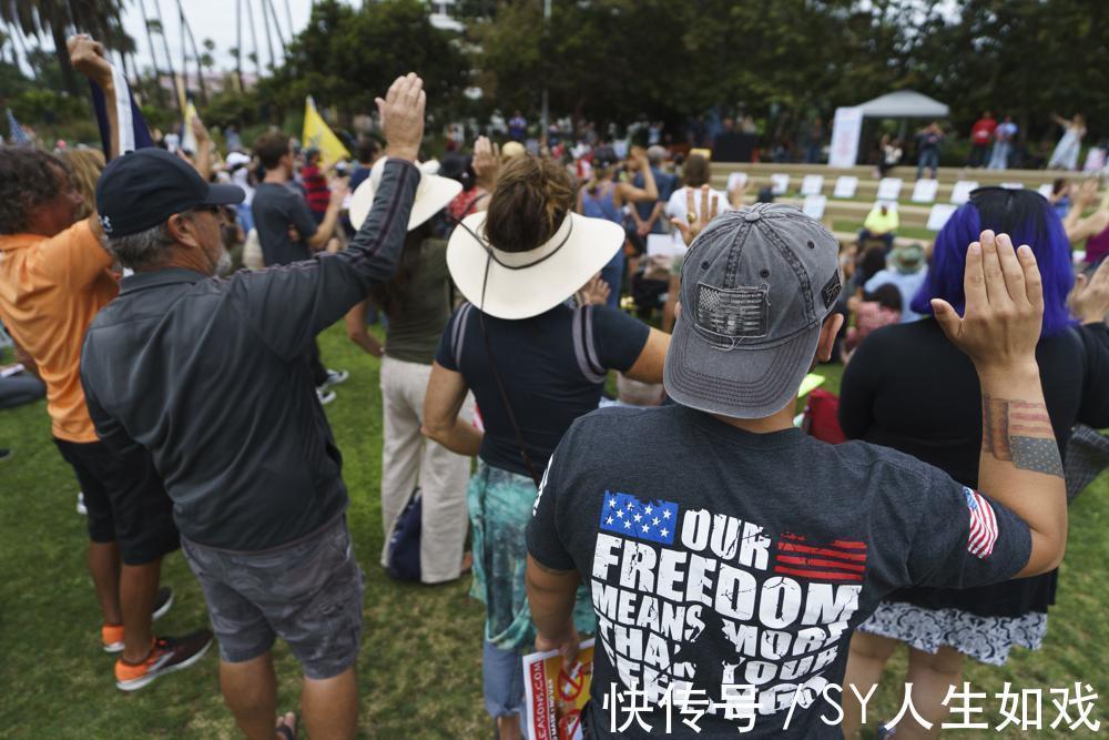 家长们|美国家长们,正在接受有关如何逃避口罩和疫苗规定的指导