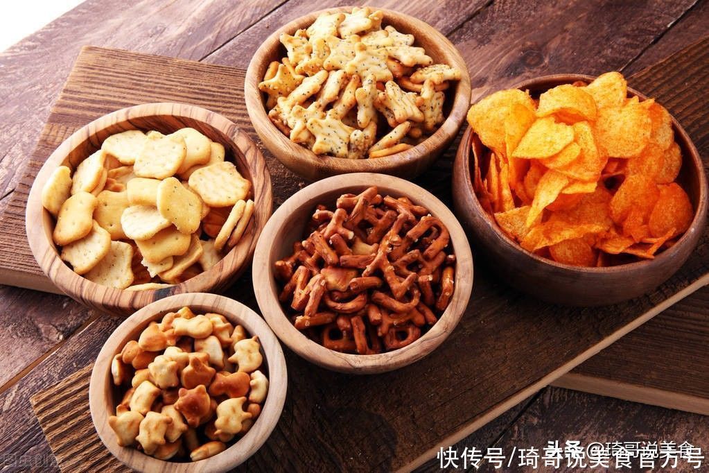 建议中老年人：别舍不得花钱！这种小零食，每天吃一小把，气色好