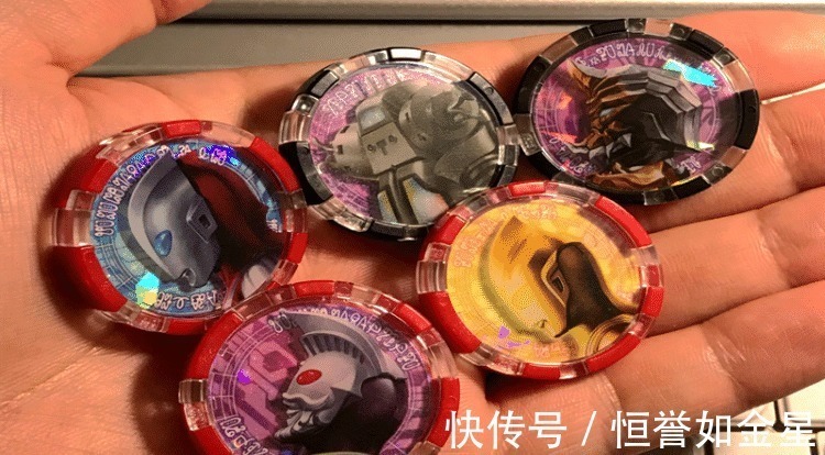 勋章|泽塔奥特曼父子相残,为打败塔尔塔罗斯,圆谷再抛出三枚神秘勋章!