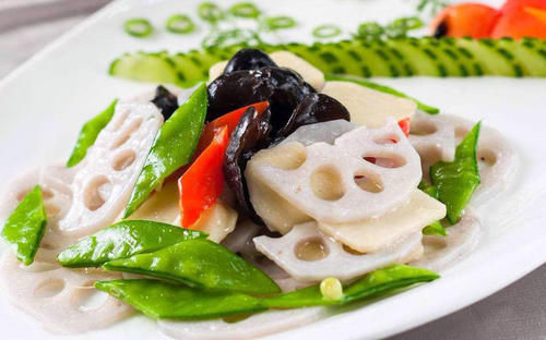  这12种烹饪技巧掌握了，你也可以给家人做一桌子美味家常菜