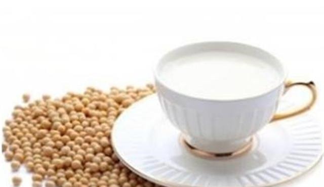 做豆浆时千万别直接榨成浆,多加这一步,豆浆由香又浓又好喝