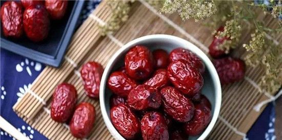 红枣|煮熟的水果胜过药,以下常见水果煮熟吃比药还管用,果断收藏
