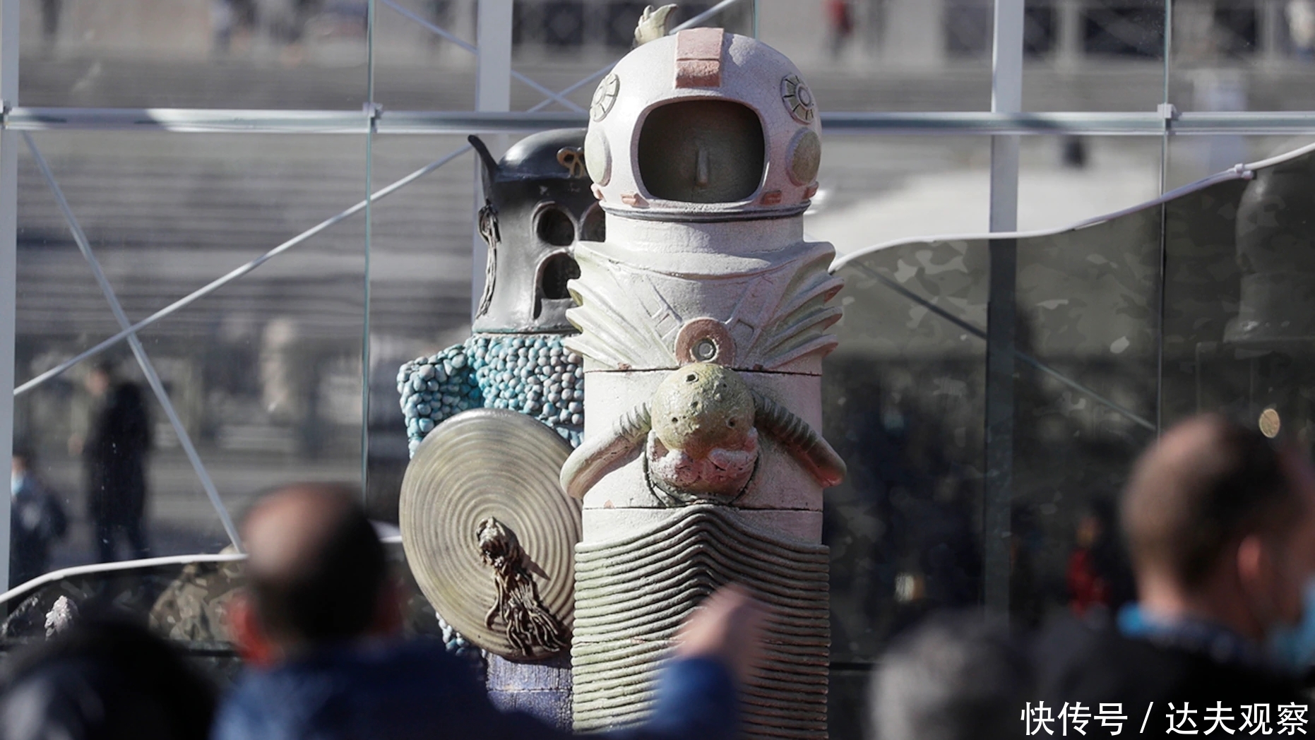 消费主义|教皇方济各批评荒诞的耶稣诞生场景:圣诞节已被“消费主义”绑架