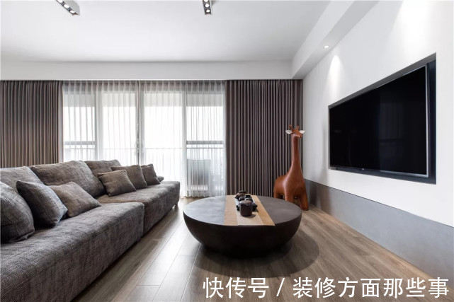 电视柜|140平二居室就大门就看见厨房，还没有电视柜