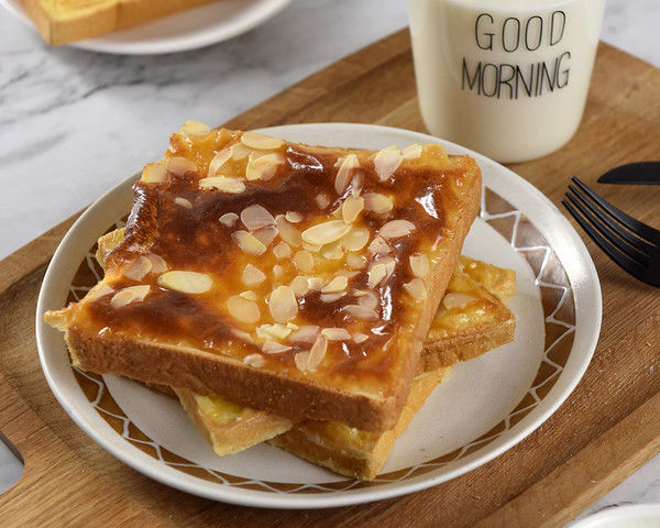 美味早餐 | 「熔岩吐司」焦黄喷香，酥脆松软并存