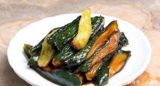 此样的腌黄瓜第二天能吃,爽口清脆,我一周三次,雷打不动