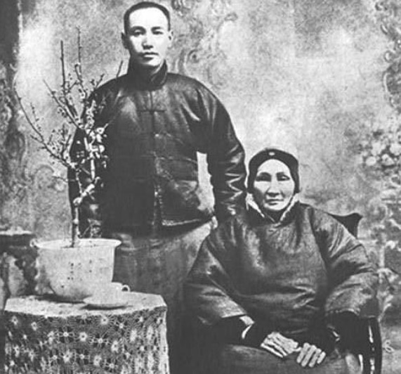 世界闻名|清末一尼姑还俗,嫁给大22岁丈夫,生下一儿子成世界闻名的总统