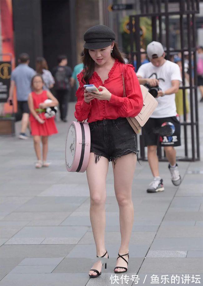 短裤|将“短裤”穿出花样，着实没少下功夫，同样别忽视了一个细节！