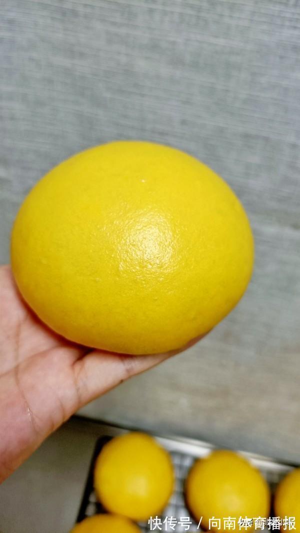 发面|天冷蒸馒头,发面时除了加酵母,多加这2样馒头个个松软雪白