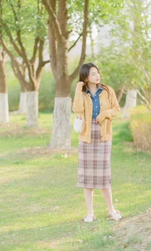 “ 衬衫 + 薄外套 ”撩炸了，今春这么穿，稳赢 ！