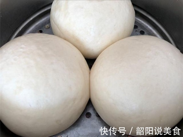 蒸馒头，千万别只用酵母，大厨都加“它”，蒸出的馒头白胖又好吃