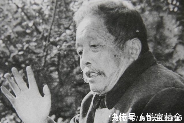 旷世神医@他目不识丁却是旷世神医,救无数人性命,克林顿称其“东方蛇仙”