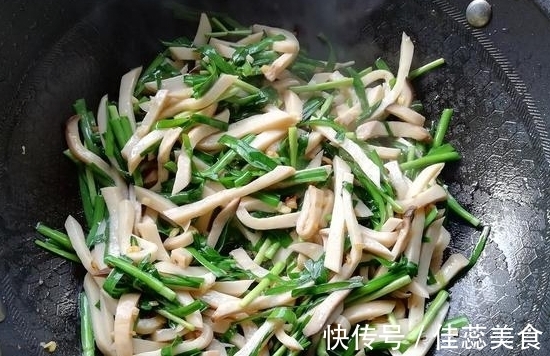 开春美食菜谱推荐，最适合春天的一道菜，此做法鲜上加鲜
