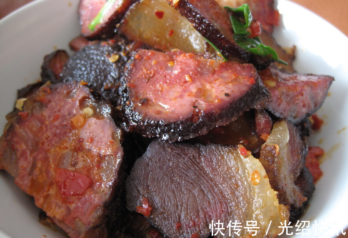 冰糖|又到了腌腊肉的时候,分享一个腌腊肉配方,肉香味美,久放不坏