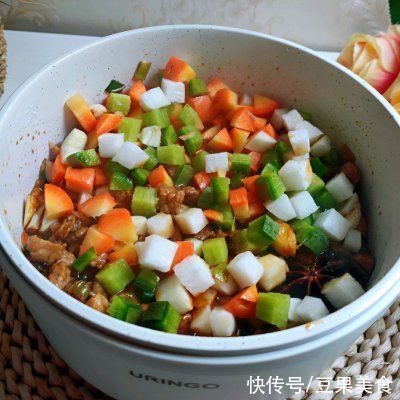 告诉你3个诀窍，在家也能做出五彩牛肉丁