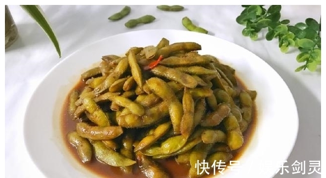 臭豆腐|这菜闻着臭，吃着香，尝一口就能让你停不下来，一斤根本不够吃