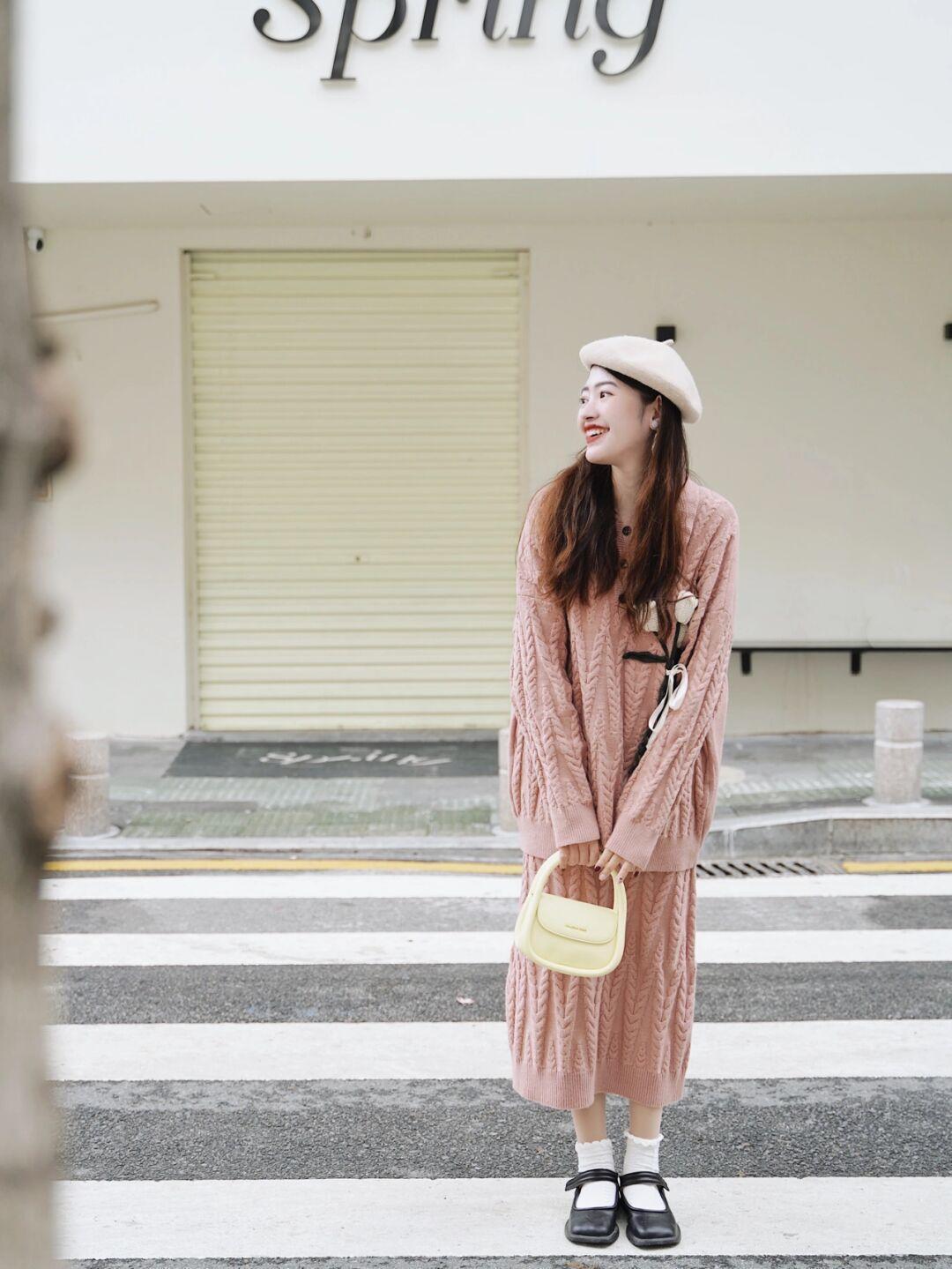 造型 “毛衣”怎么穿高级又洋气?看看这些穿搭造型,柔软舒适又显气质