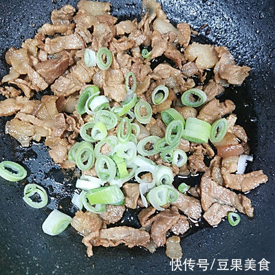 荸荠（马蹄）炒肉