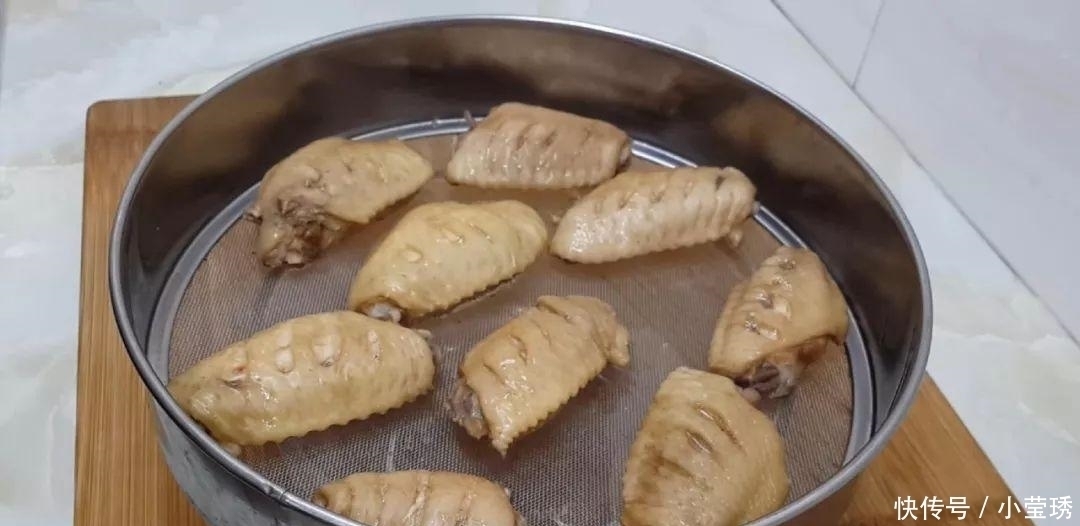 10个鸡翅, 1瓶可乐, 教你在家自制可乐鸡翅, 好吃到满嘴都是油