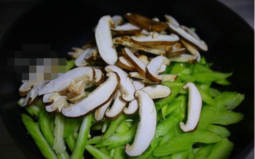 芹菜这样炒,虽是素菜,吃起来比肉还香,成本只要几块钱