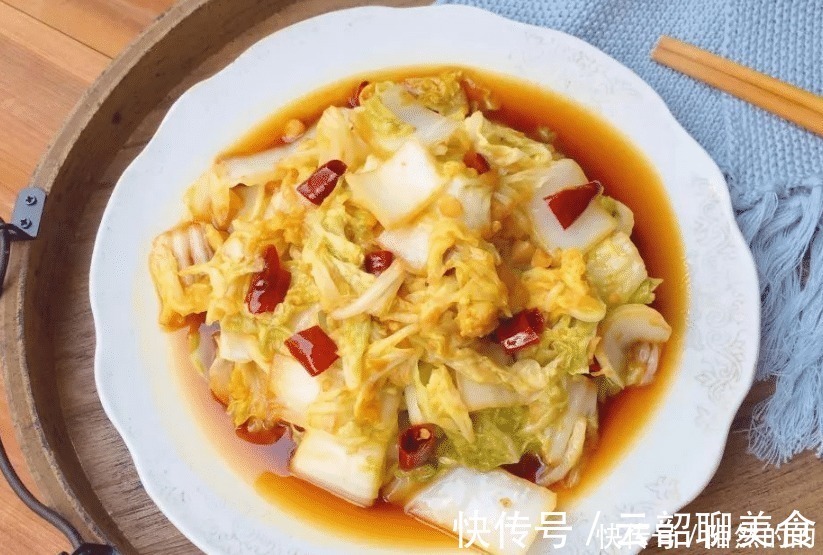 猪油|醋溜白菜,切好不要直接炒!掌握3个技巧,白菜脆爽入味,不出水