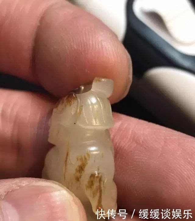 传奇|8万无人问津,到290万成交:一个小玉人的传奇!