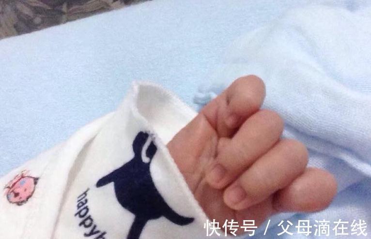 发育迟缓|你家6个月的宝宝,4个动作达标没?如果做不到当心“发育迟缓”