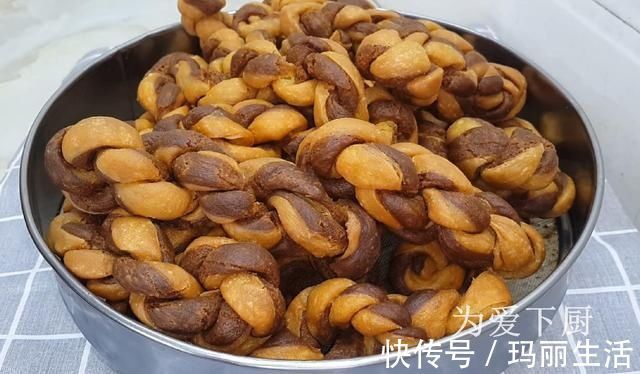 自制|自制麻花的做法,大厨教你详细步骤,香酥又掉渣,出锅孩子抢着吃