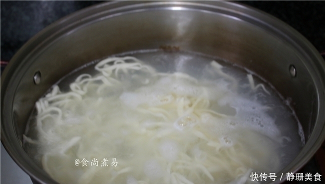 面条此做法,连吃十天不会腻,食材简单搭配好,味道就是香