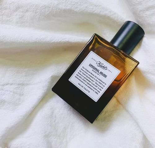 低调有气质的“富家千金香”，闻一次就让人念念不忘