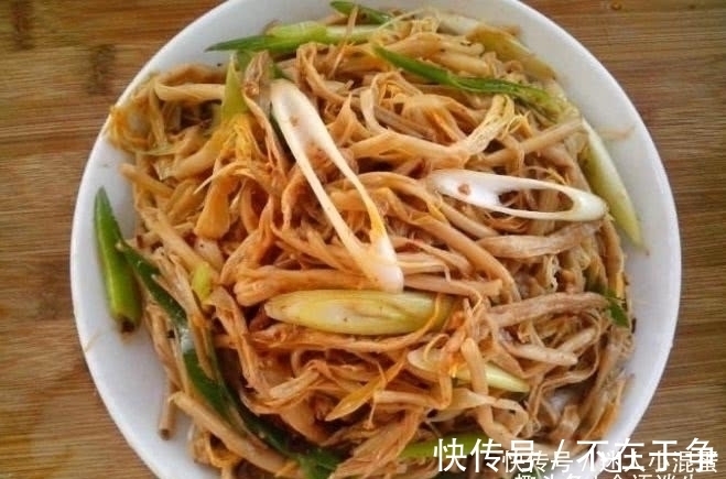 皮肤瘙痒|多让孩子吃此菜,眼睛不近视,夜里越睡越香,快去告诉家人