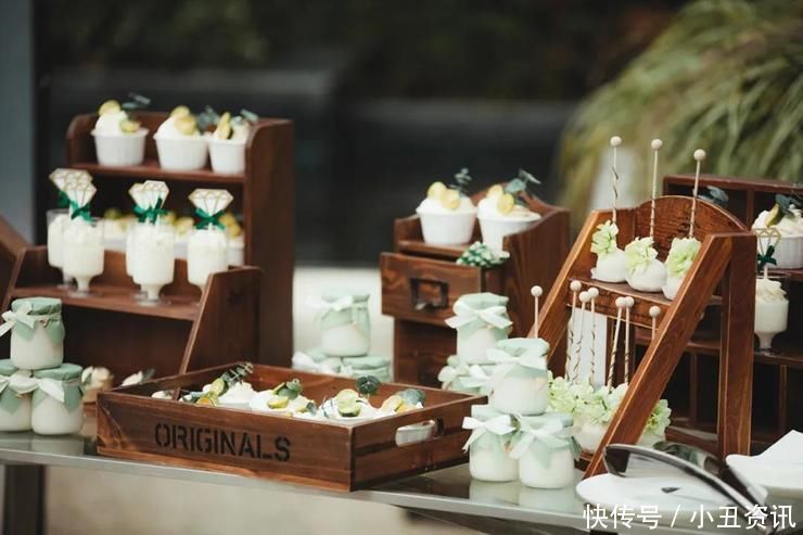 叮叮当当|新人是基督教徒,于是有了这场神圣而赋有信仰的白绿色系婚礼