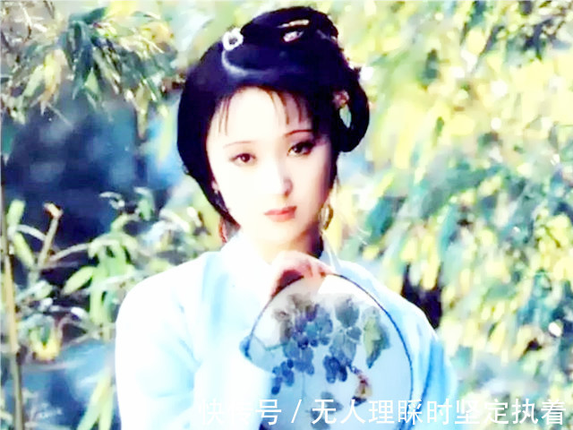 史湘云#沉默寡言的迎春,却用这三个字称呼林黛玉,暴露了和她的真实关系