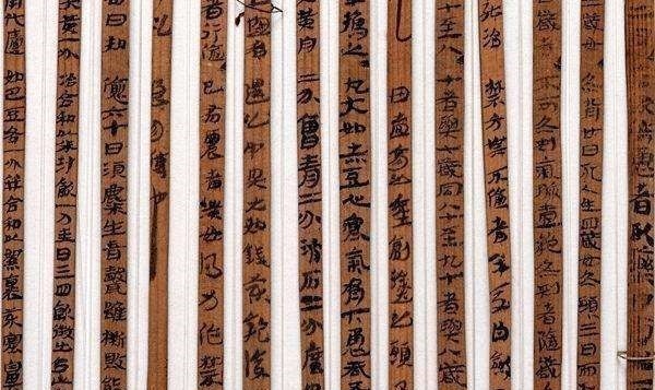 奇书|古墓挖出9车奇书, 全是上古失传古籍, 证实《史记》完全错误!