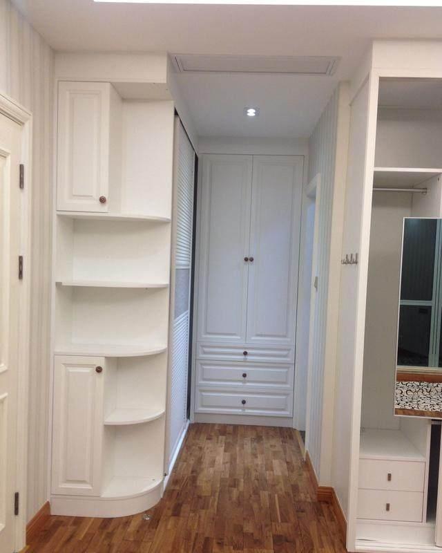 美观|刚装修完工的新房，很漂亮，电视墙美观又大气！