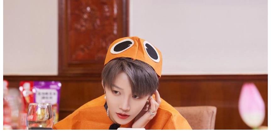 在綜藝《打卡吧，吃貨團》，劉雨昕貢獻了不少笑點