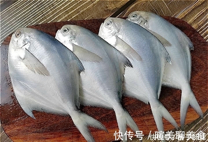 不管炖什么鱼,别再加醋了!试试新做法,肉质鲜嫩没腥味,太香了