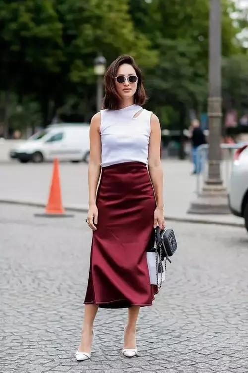 时尚 连衣裤穿起来超显高,因为腰线比较高,所以穿起来非常时尚