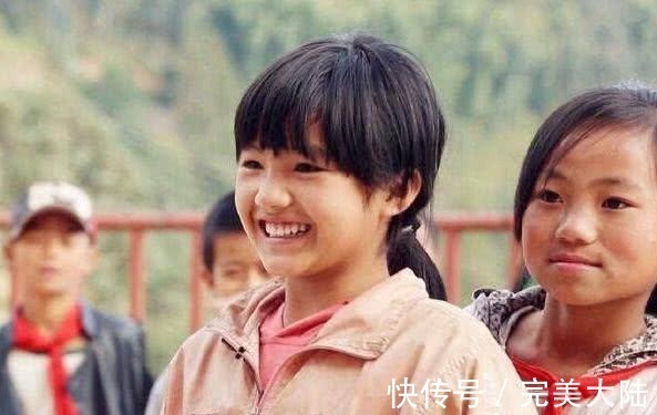 还记得变形计最美农村女孩李勒优吗被富豪妈妈收养后,今成这样