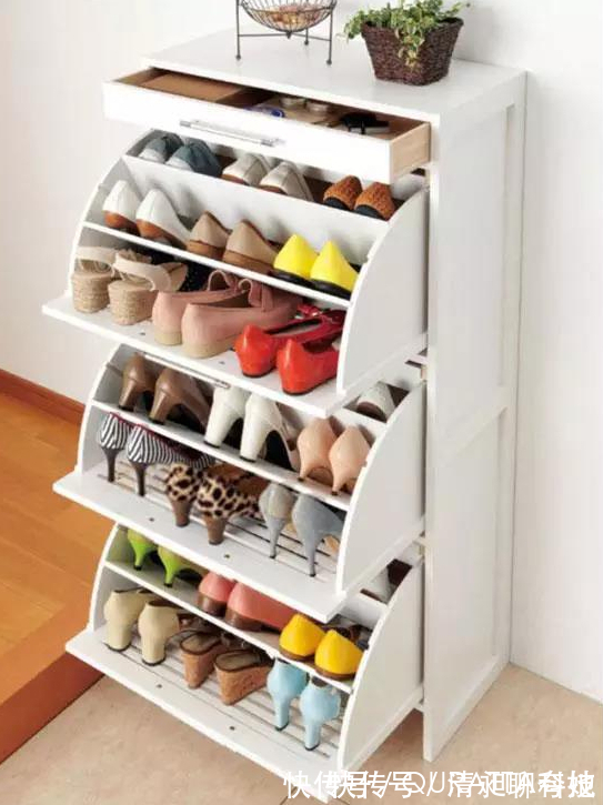 邻居家|去邻居家串门,发现鞋子从不往地上放,瞧瞧人家这布置,整齐又卫生