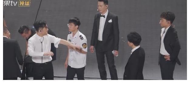 大湾区|《3189》太难驾驭,大湾区组全员反差萌,陈小春称赞张智霖是宰相