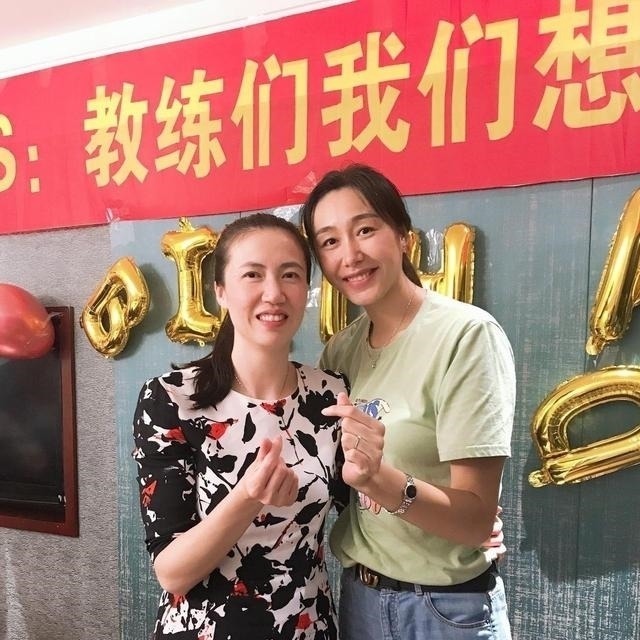 长裙|女排功勋周苏红穿长裙现身!官至副厅很低调,41岁身材高挑颜值高