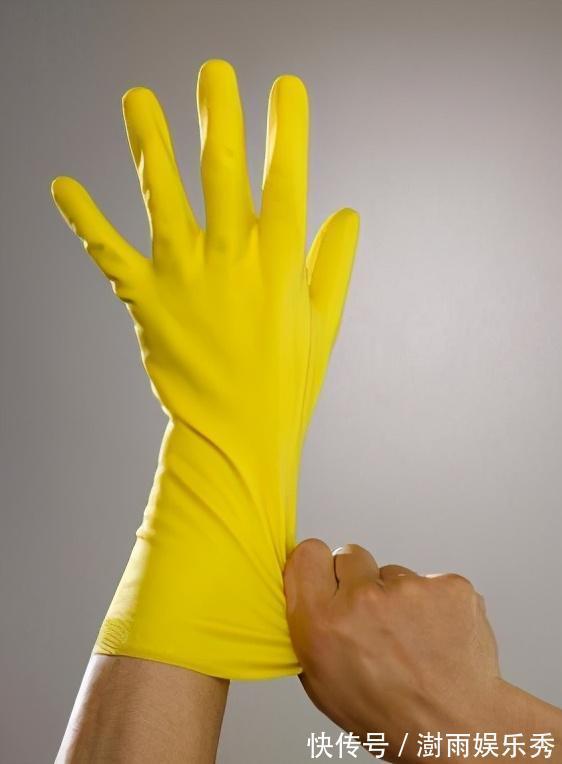 护手霜|中老年朋友护手的3个妙招,比单单涂护手霜更管用