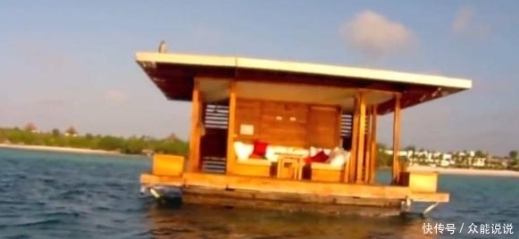 世界上最奇葩的酒店:卧室在海底,每天和鱼儿一起睡觉