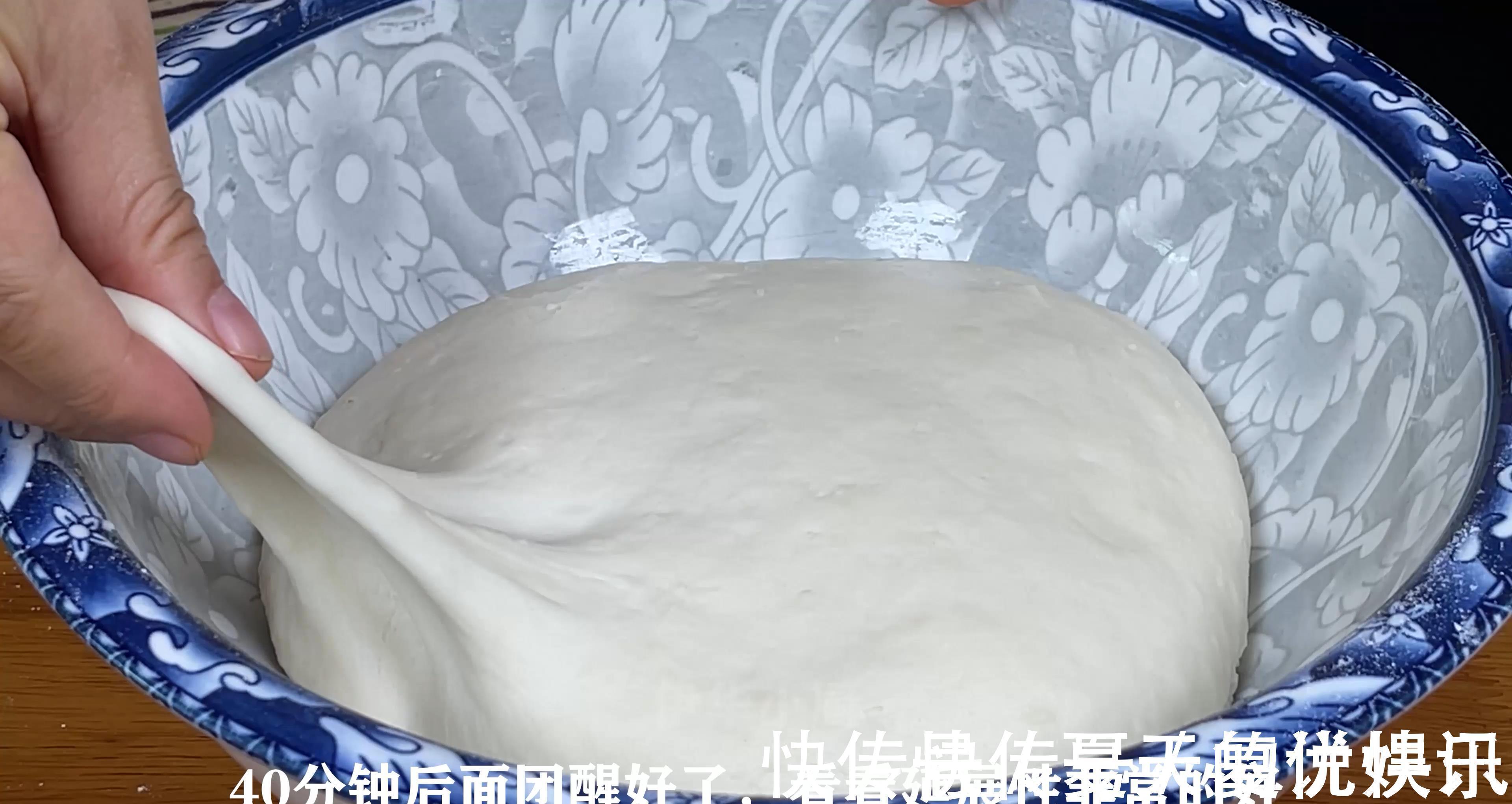 早餐店的葱油饼为什么好吃?原来做法简单,学会就可以摆摊了