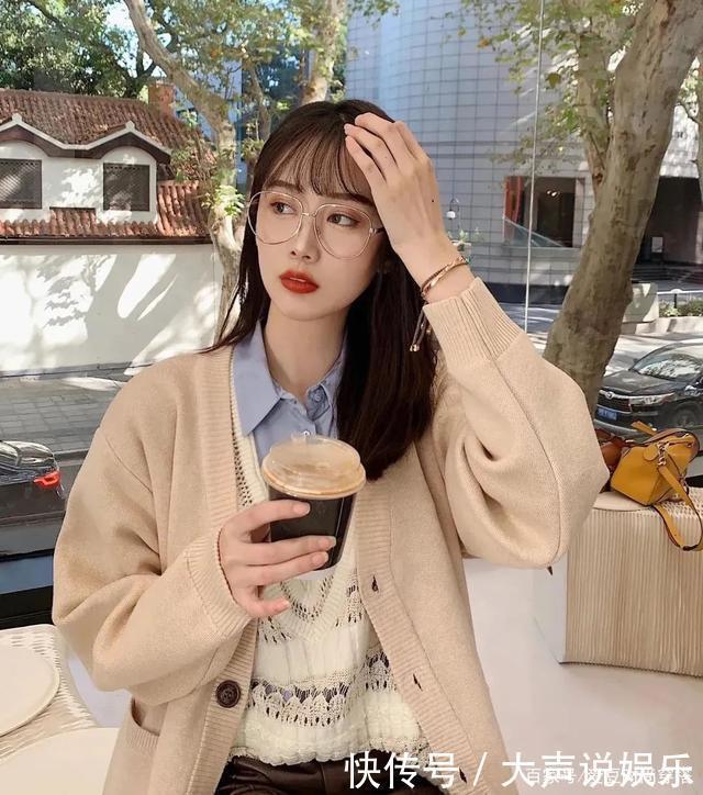 外套怎么穿才好看换上这几款内搭,气质又时髦