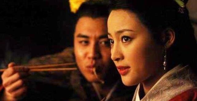 高手@在《水浒》中,林冲的武功只能说得过去,他才是众人都服的高手!