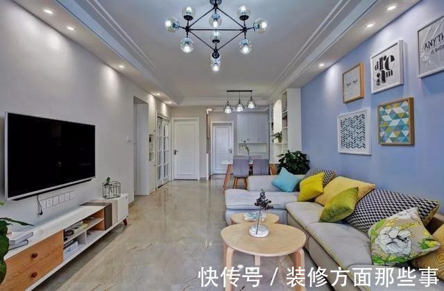 填缝|97平现代二居室，一进门就被朋友家的客厅给迷住了，好漂亮