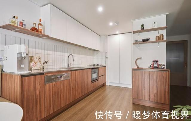 装修|新婚夫妇装修前的决定是对的,坚持不要客厅,解救了81㎡小户型